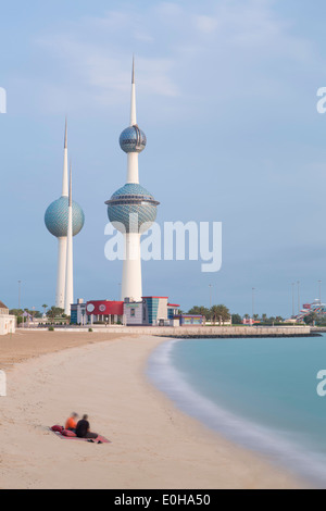 Le Kuwait Towers, Rue Du Golfe Arabo-Persique, Koweït City, Koweït, le golfe Persique, l'Arabie Banque D'Images