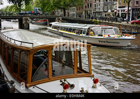 Canal à Amsterdam, Hollande. Banque D'Images