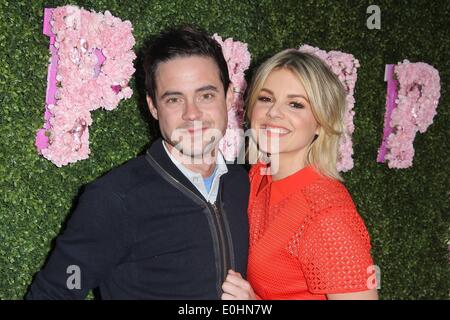 Los Angeles, Californie, USA. 13 mai, 2014. Ali Fedotowsky, Kevin Manno assister à l'inauguration du Salon de la pompe hébergé par Lisa Vanderpump et Ken Todd a tenu à la pompe le 13 mai 2014 à West Hollywood, Californie, USA. Credit : TLeopold ZUMAPRESS.com/Alamy/Photos/Globe Live News Banque D'Images