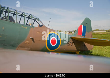 Biggin Hill, Royaume-Uni, le 14 mai, 2014. Un plan de formation Harvard FE788, à Biggin Hill Heritage Hangar lors de l'aperçu de la 70e commémoration de D Day Crédit : Keith Larby/Alamy Live News Banque D'Images