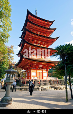 La pagode de cinq étages, d'Itsukushima, île de Miyajima, Préfecture de Hiroshima, UNESCO World Heritage Site, Japon Banque D'Images