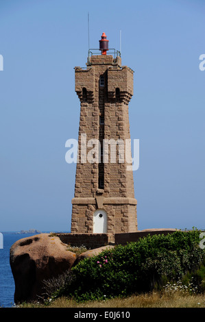 Côte de Granit Rose, Ploumanac'h,phare de dire Ruz lighthouse,Côtes-d'armor, tregor, Bretagne,Bretagne,France Banque D'Images