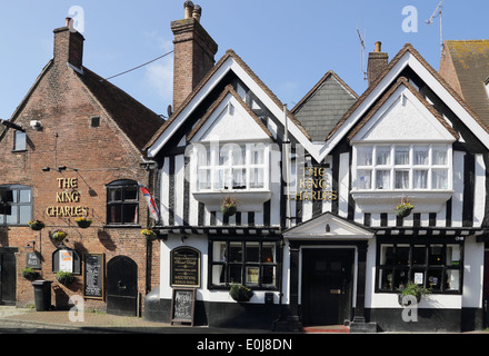 Le roi charles pub dans la ville côtière de poole sur la côte du Dorset Banque D'Images