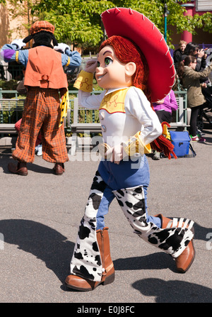 Close-up de Jessie, de Toy Story II, en prenant part à un défilé de personnages de Walt Disney Studios, Paris. Banque D'Images