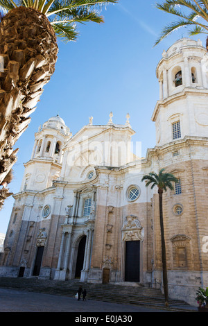 Cadix, Costa de la Luz, Andalousie, espagne. La Cathédrale. Catedral de Santa Cruz de Cadix. Banque D'Images