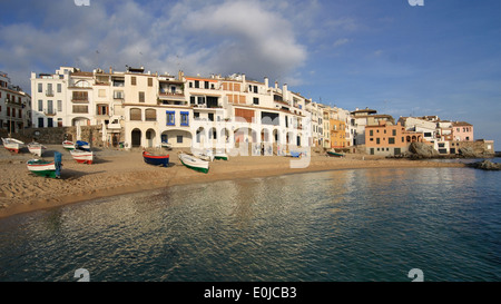 Village de pêcheurs typique Catalane de Calella de Palafrugell sur la Costa Brava, en Catalogne. Banque D'Images