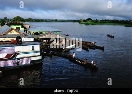 Port de SAN PABLO DE LORETO . Département de Loreto .PÉROU Banque D'Images