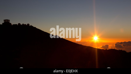 Sunset burst dans le Parc National de Haleakala, Maui, Hawaii Banque D'Images