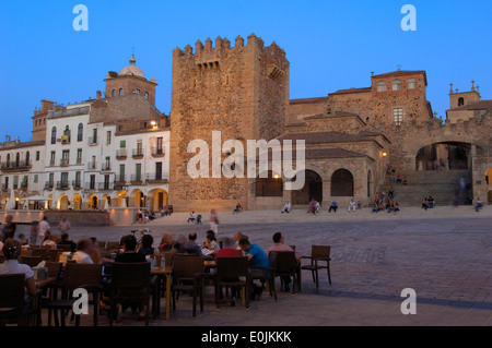 Caceres, place principale, de la vieille ville, la Plaza Mayor, UNESCO World Heritage site, via de la Plata, Route d'argent, l'Estrémadure, Espagne Banque D'Images