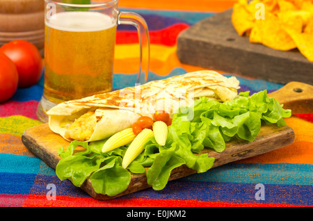 Bière et burrito Banque D'Images