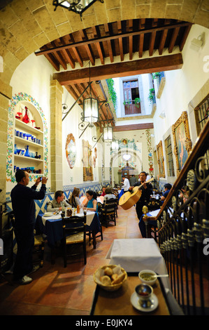 Le restaurant Le Café de Tacuba à Mexico, Mexique et fondé en 1912 dans un ancien couvent. Banque D'Images