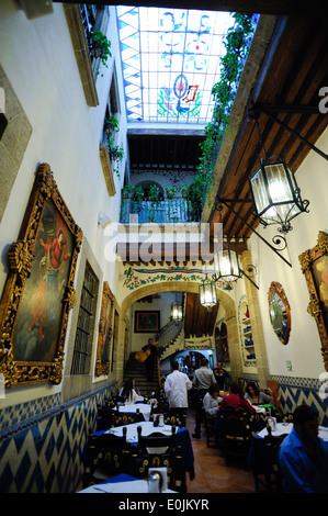 Le restaurant Le Café de Tacuba à Mexico, Mexique et fondé en 1912 dans un ancien couvent. Banque D'Images