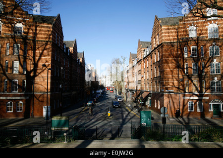 Vue vers le bas de l'Avenue Calvert Jardins limitrophes, Arnold Circus, Shoreditch, London, UK Banque D'Images