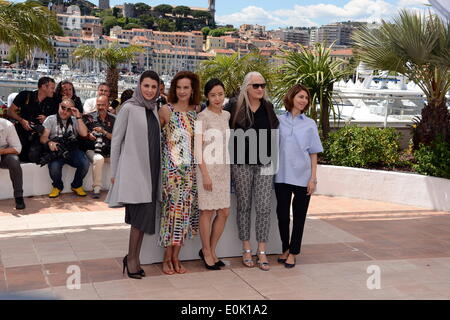 Cannes, France. 14 mai, 2014. Les membres du jury Leila Hatami, Carole Bouquet, Do-yeon Jeon, Jane Campion et président du jury membre du jury Le jury de Sofia Coppola assister à une séance au cours de la 67e Assemblée annuelle du Festival du Film de Cannes le 14 mai 2014 à Cannes, France. Credit : Frederick Injimbert ZUMAPRESS.com/Alamy/Live News Banque D'Images