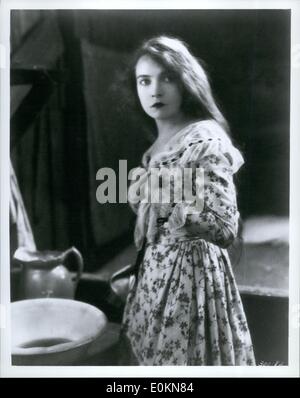 Jan 01, 1920 - Hollywood, Californie, États-Unis - LILLIAN GISH (Octobre 14, 1893 - février 27, 1993) était un écran de télévision et actrice dont la carrière s'étend sur 75 ans, de 1912 à 1987. Elle a été appelée 'La Première Dame du cinéma américain". (Date exacte et lieu inconnu) Banque D'Images