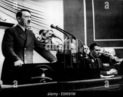 Adolf Hitler s'exprimant lors de l'Reichstagssit Banque D'Images