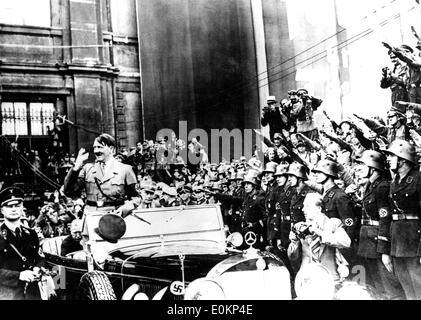 Adolf Hitler lors de la journée mai Rallye des jeunes à Berlin Banque D'Images