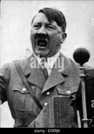 Adolf Hitler donnant un discours puissant Banque D'Images