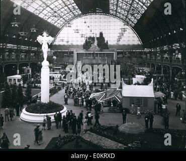 Juillet 07, 1949 - National Garden Show ouvre à Olympia : Photo montre. Vue générale de la Grande Galerie à l'ouverture du National Garden Show à l'Olympia aujourd'hui. Banque D'Images