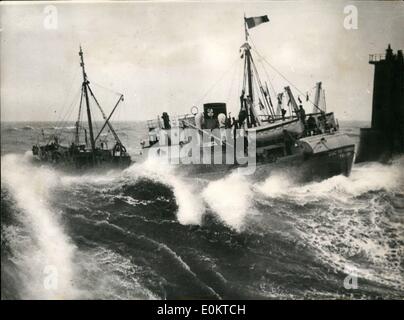 02 février 1951 - Perte de marins Breton dans ''Duke'' de Normandie naufrage : le ''Duke de Normandie Fécamp : Laisser sur une mer. 23 marins ont été noyées à mesure que le navire a coulé au large d'Ostende. Banque D'Images