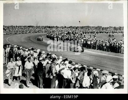 24 janvier 1953 - Dix tués trente six blessés en Grand Prix d'Argentine Accident de voiture ; dix spectateurs ont été tués et 36 ont été blessés Banque D'Images