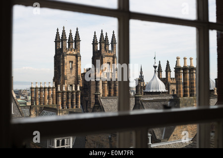 Vue sur Édimbourg et skyline vu du haut de Camera Obscura building sur la rue (Royal Mile), à Edimbourg, Ecosse Banque D'Images