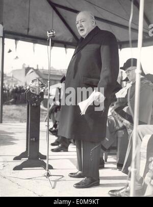 Le premier ministre Churchill parle à l'ouverture Banque D'Images