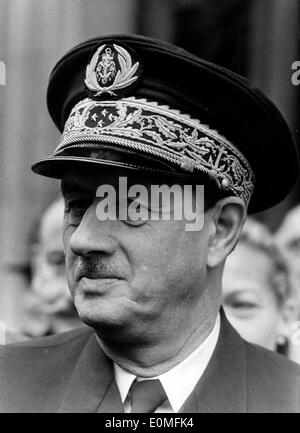 L'amiral Philippe de Gaulle en Allemagne pour visiter la marine française Banque D'Images