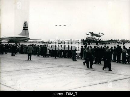 Juin 06, 1955 - Réunion de l'air au Bourget vue générale de l'international air réunion tenue à l'aéroport du Bourget Samedi et dimanche. Banque D'Images