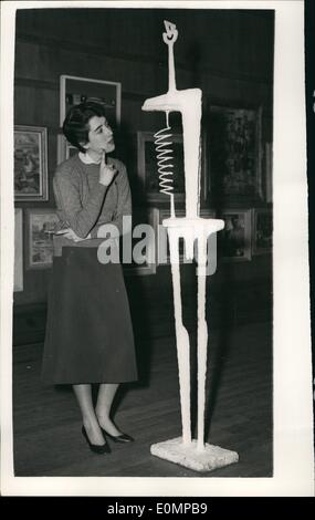 02 février 1956 - Vernissage de l'exposition de sculptures à l'Institut Royal des galeries.. Photo : Keystone montre- vingt ans, Mlle. Banque D'Images