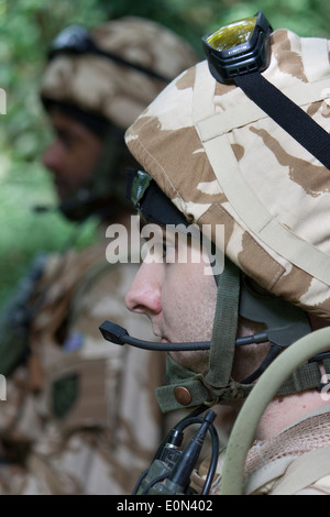 Soldats (acteurs) dans l'uniforme de l'armée britannique à part entière Banque D'Images