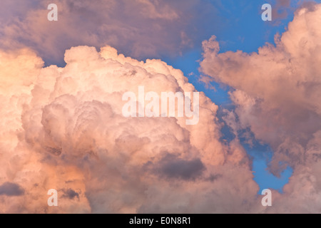 Wolken am Himmel - Les Nuages dans le ciel Banque D'Images