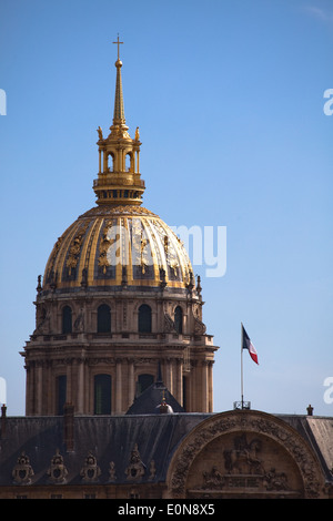 Du dôme des Invalides à l'Esplanade des Invalides, Paris, France Banque D'Images