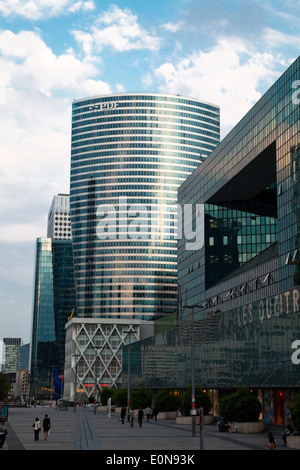 Tour EDF im La Defense, Paris, Frankreich - Tour EDF, Paris, France Banque D'Images