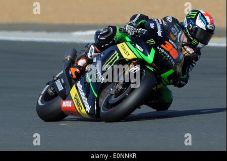 Le Mans, France. 17 mai, 2014. MotoGP Monster Energy Grand Prix de France, la séance de qualification. Bradley Smith (Monster Yamaha Tech 3) pendant les séances de qualification au circuit Bugatti au Mans Credit : Action Plus Sport/Alamy Live News Banque D'Images