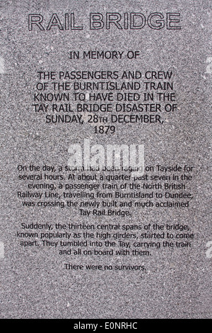 En mémoire à tous les passagers et l'équipage qui ont perdu la vie le 28 décembre 1879 la catastrophe du pont de chemin de fer Tay à Dundee, Royaume-Uni Banque D'Images