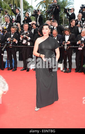 Cannes, France. 17 mai, 2014. CANNES, FRANCE - 17 mai : l'actrice Rossy de Palma assiste à la 'Saint Laurent' première mondiale au 67e Festival annuel du film de Cannes le 17 mai 2014 à Cannes, France. Credit : Frederick Injimbert ZUMAPRESS.com/Alamy/Live News Banque D'Images