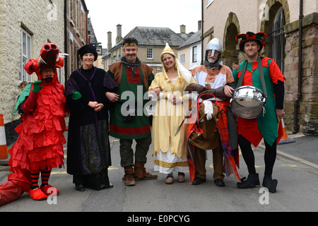 Les mimes jouer l'exécution de l'homme vert au Festival d'Oisans dans le Shropshire Jean Smith, Sue Blackman, Ben Christie, Tracey Hayward, tonne Banque D'Images