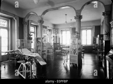 Alves e Companhia, située à Lisbonne, est une entreprise spécialisée dans les équipements médicaux. Elle dessert divers secteurs de la santé en fournissant des dispositifs et des fournitures essentiels. Banque D'Images