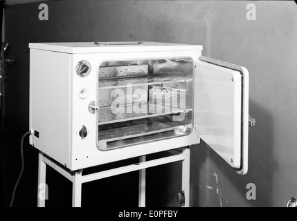 Alves e Companhia à Lisbonne est une entreprise connue pour ses équipements médicaux, offrant des produits et services à l'industrie de la santé au Portugal. Banque D'Images