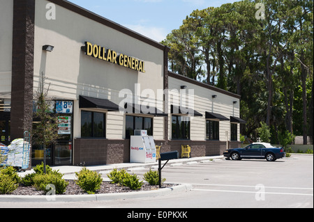 Dollar General situé sur la SR441 à Leesburg, Florida USA Banque D'Images