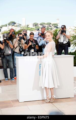 Cannes, France. 18 mai, 2014. Jess Isabelle Zerrouk Bureau La disparition d'Eleanor Rigby call.Festival de Cannes 2014.Cannes, France.18 Mai 2014. Credit : Roger Harvey/Globe Photos/ZUMAPRESS.com/Alamy Live News Banque D'Images