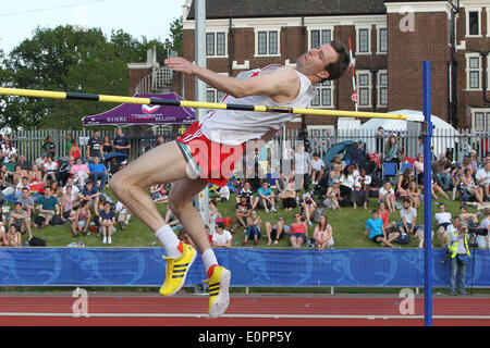 Loughborough, Royaume-Uni. 18 mai, 2014. Englands Tom Parsons vole efface 2,15 mètres pour terminer 8e la haute-sauts lors de l'athlétisme International Loughborough rencontrez à l'Université de Loughborough. Credit : Action Plus Sport/Alamy Live News Banque D'Images