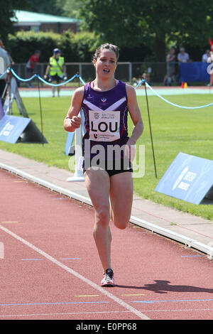 Loughborough, Royaume-Uni. 18 mai, 2014. Loughborough's Sarah Treacy sur son chemin pour gagner la obstacles 3000 au cours de l'International Loughborough athlétisme à l'Université de Loughborough. Credit : Action Plus Sport/Alamy Live News Banque D'Images