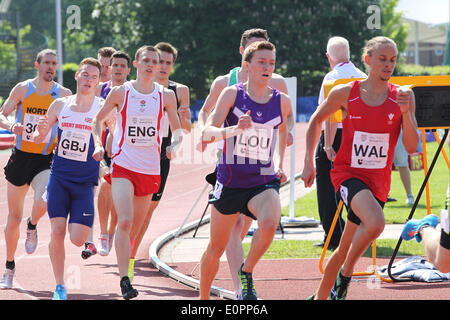 Loughborough, Royaume-Uni. 18 mai, 2014. Loughborough's Jake Wightman gagne le 800m en 1.48.08 au cours de l'International Loughborough athlétisme à l'Université de Loughborough. Credit : Action Plus Sport/Alamy Live News Banque D'Images