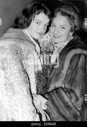 Actrice Romy Schneider avec mère Magda Banque D'Images