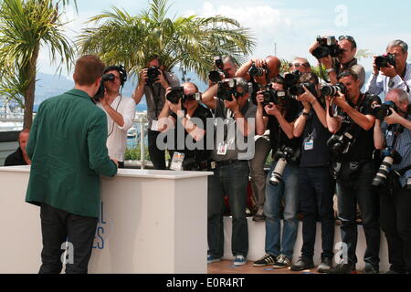 Cannes, France. 18 mai 2014. Robert Pattinson à l'appel de la photo pour le film Le Rover au 67e Festival de Cannes, dimanche 18 mai 2014, Cannes, France. Credit : Doreen Kennedy/Alamy Live News Banque D'Images