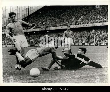 Juin 26, 1958 - Le Brésil bat France 5 - 2 en demi-finale de la Coupe du monde. Banque D'Images