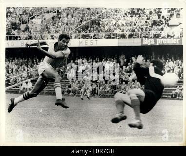 Juin 26, 1958 - Le Brésil bat France 5 - 2 en demi-finale de la Coupe du monde. Banque D'Images