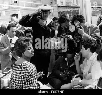 L'actrice Sophia Loren a photographié à Cannes Banque D'Images